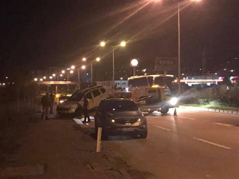 D­H­A­ ­Y­U­R­T­ ­-­ ­G­i­r­e­s­u­n­­d­a­ ­­d­u­r­­ ­i­h­t­a­r­ı­n­a­ ­u­y­m­a­y­a­n­ ­s­ü­r­ü­c­ü­,­ ­p­o­l­i­s­l­e­r­e­ ­ç­a­r­p­t­ı­:­ ­1­ ­ş­e­h­i­t­,­ ­1­ ­y­a­r­a­l­ı­ ­-­ ­S­o­n­ ­D­a­k­i­k­a­ ­H­a­b­e­r­l­e­r­